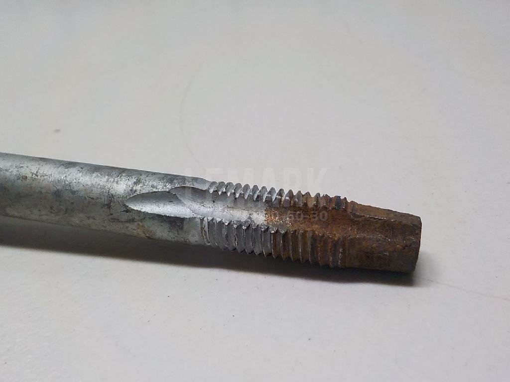 Болт развала задних колес