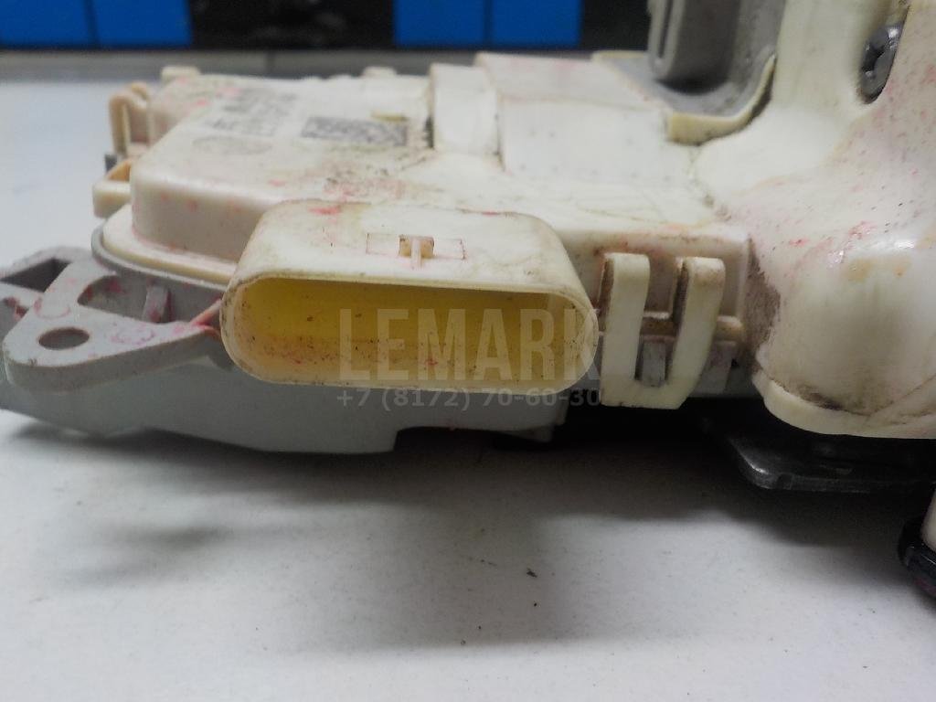 Замок двери задней левой