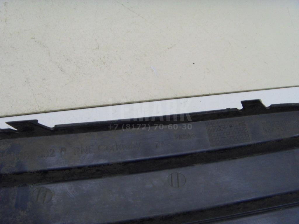 Решетка в бампер правая