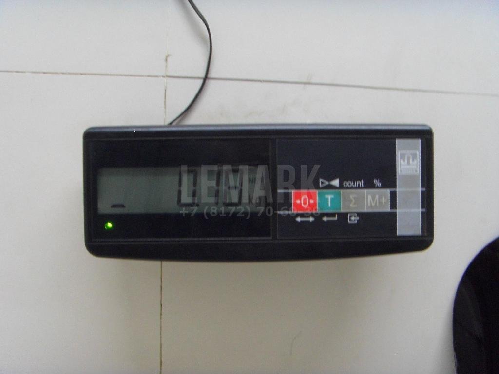 Накладка двери передней правой