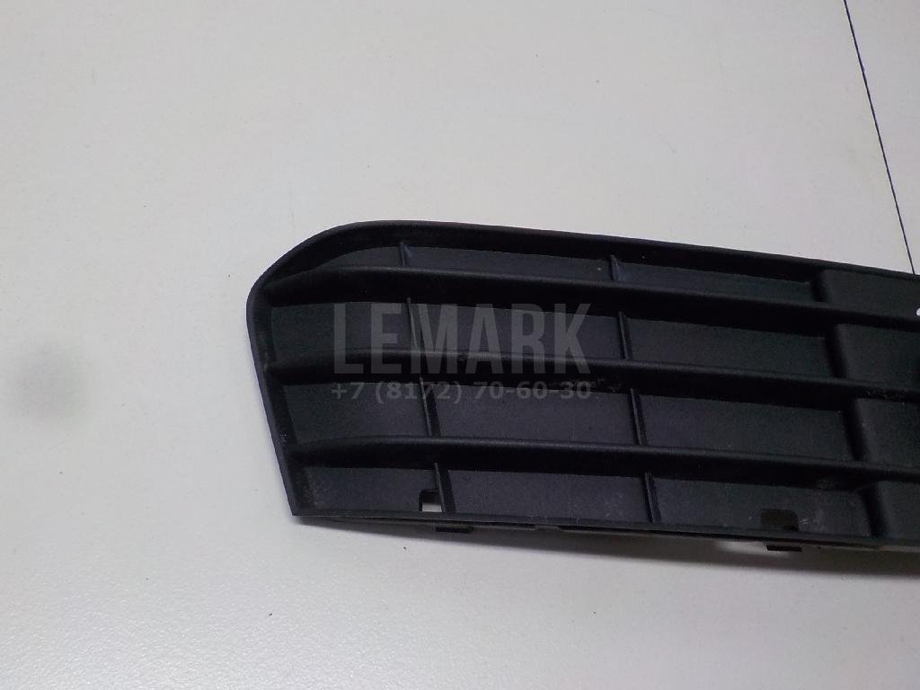 Решетка в бампер правая