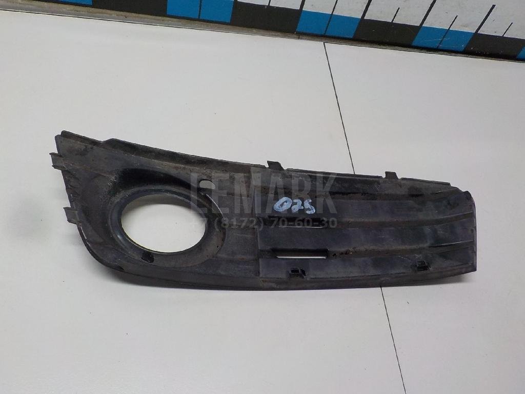 Решетка в бампер правая