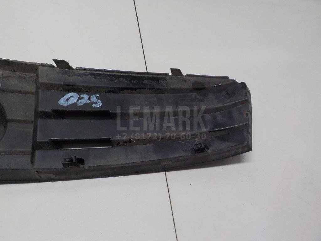 Решетка в бампер правая