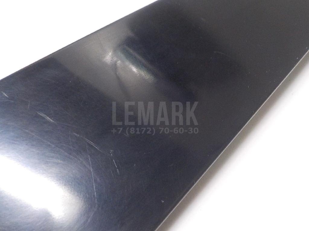 Накладка двери передней левой