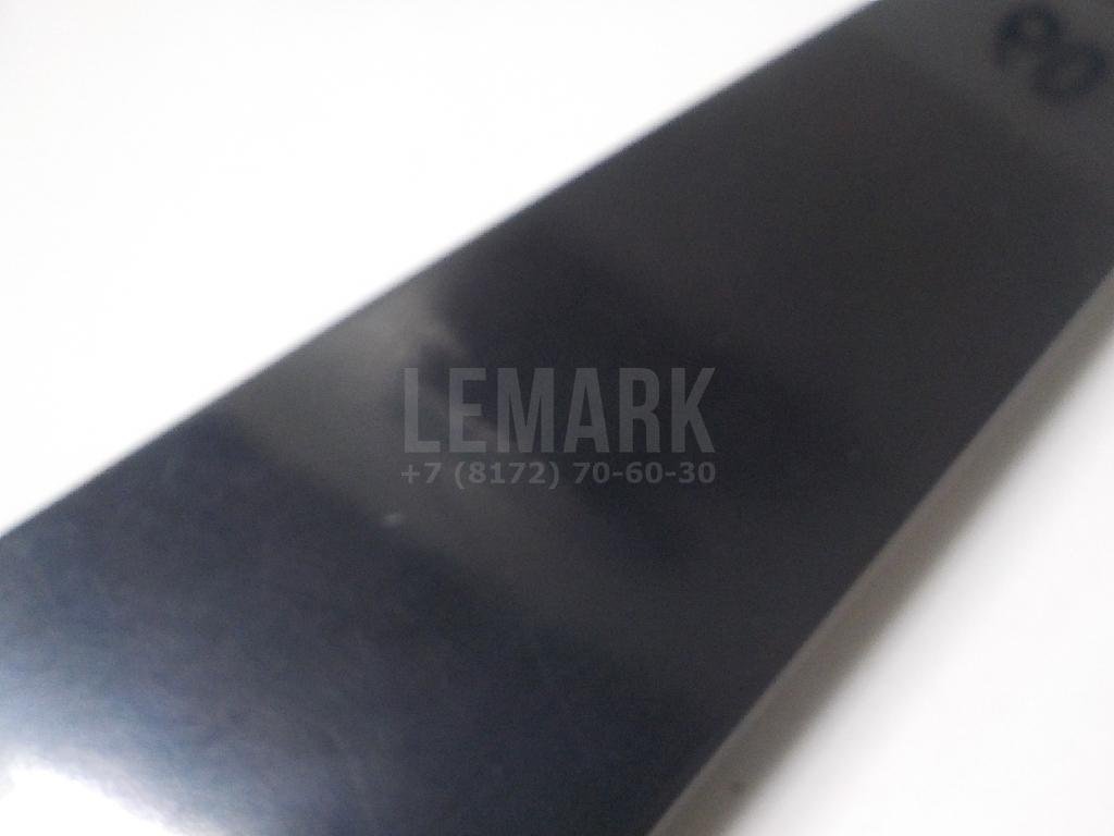 Накладка двери передней левой