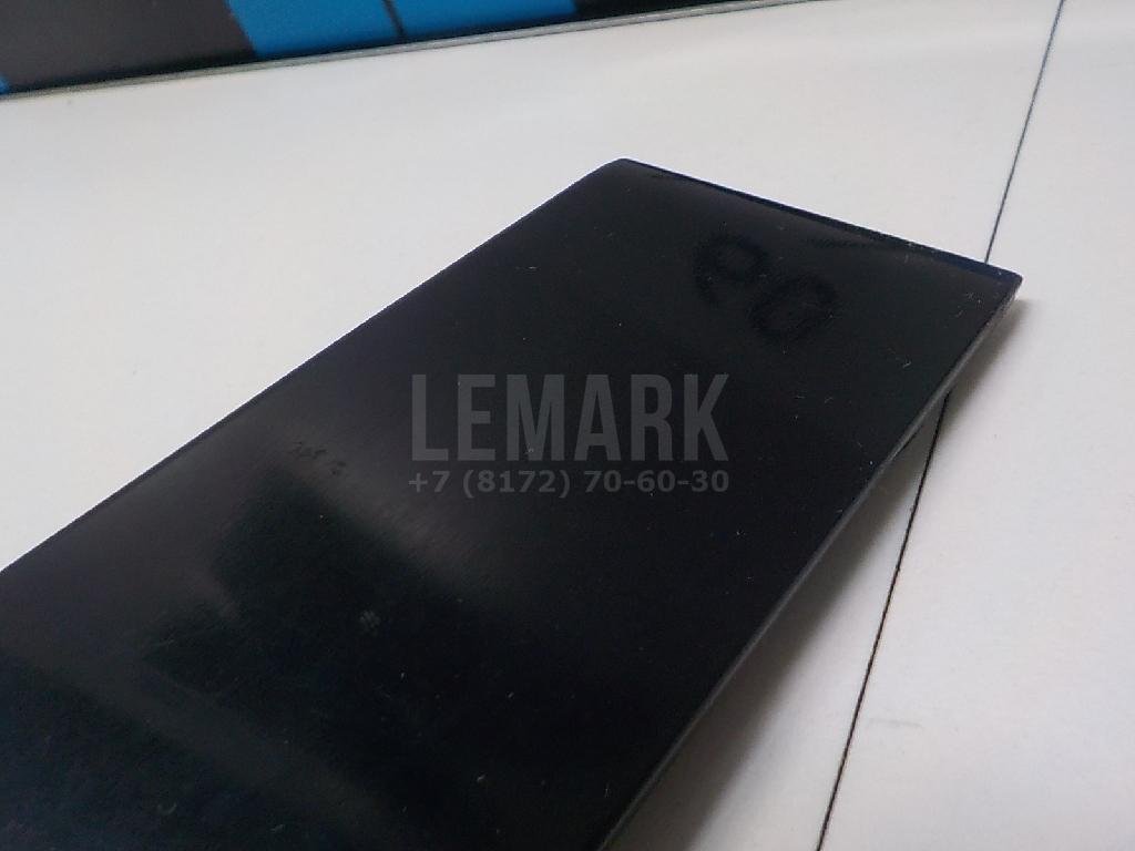 Накладка двери передней левой