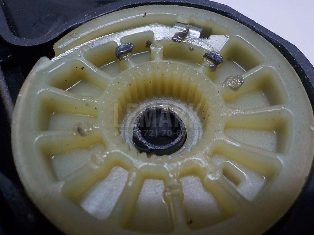 Стеклоподъемник электр. передний левый