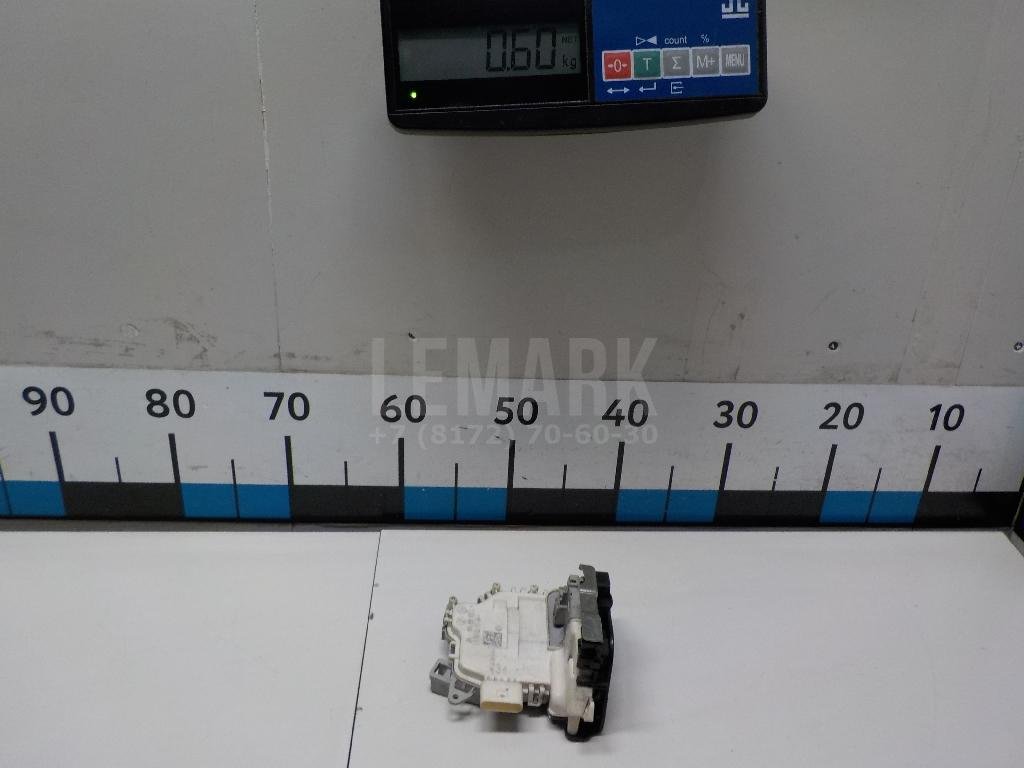 Замок двери задней левой