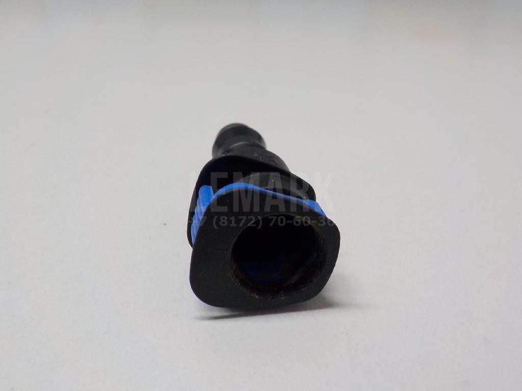 Штуцер трубки омывателя