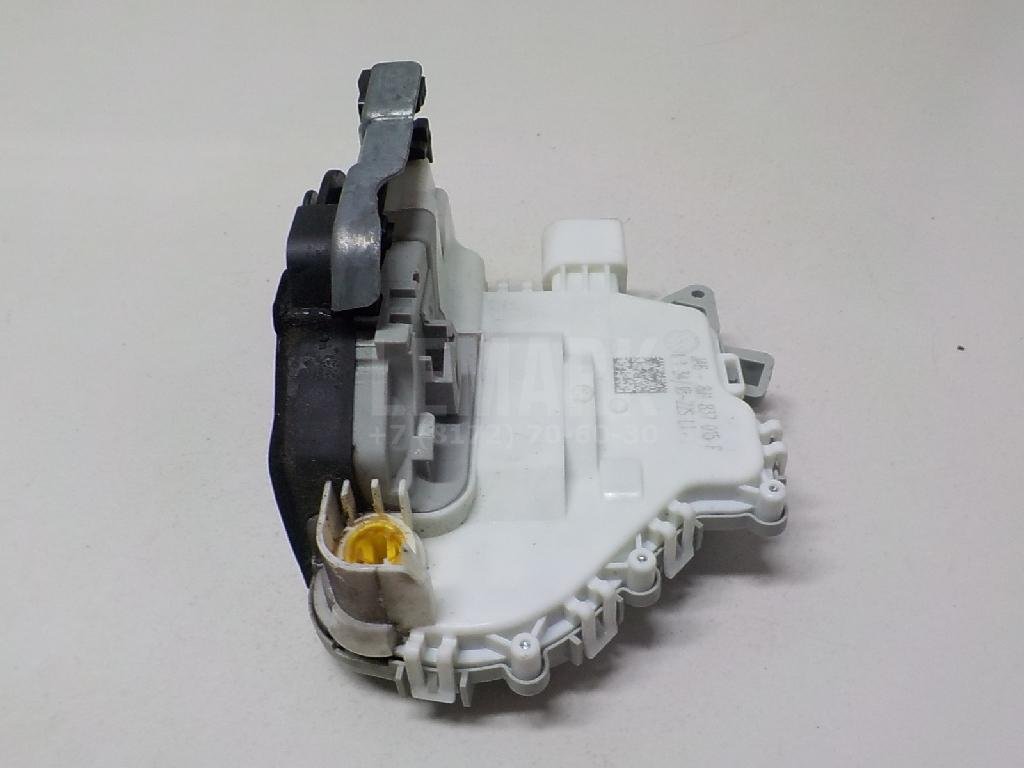 Замок двери передней левой