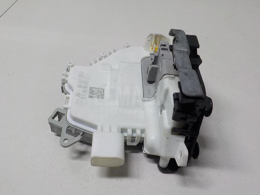 Замок двери передней левой