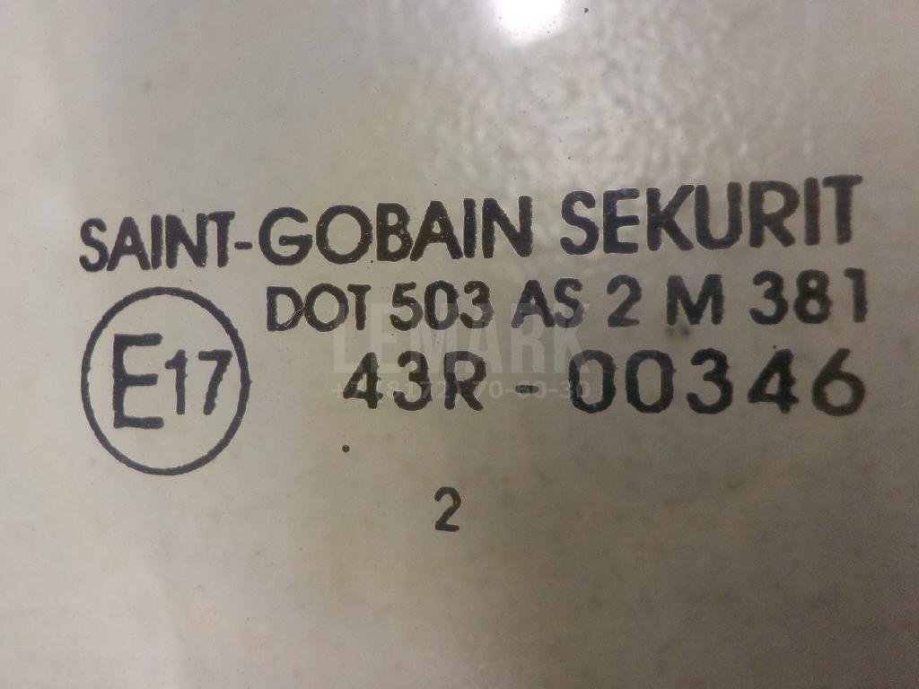 Стекло двери передней левой