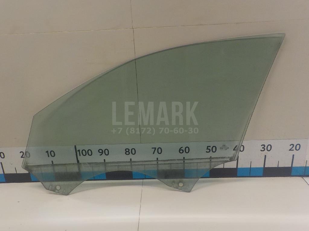 Стекло двери передней правой