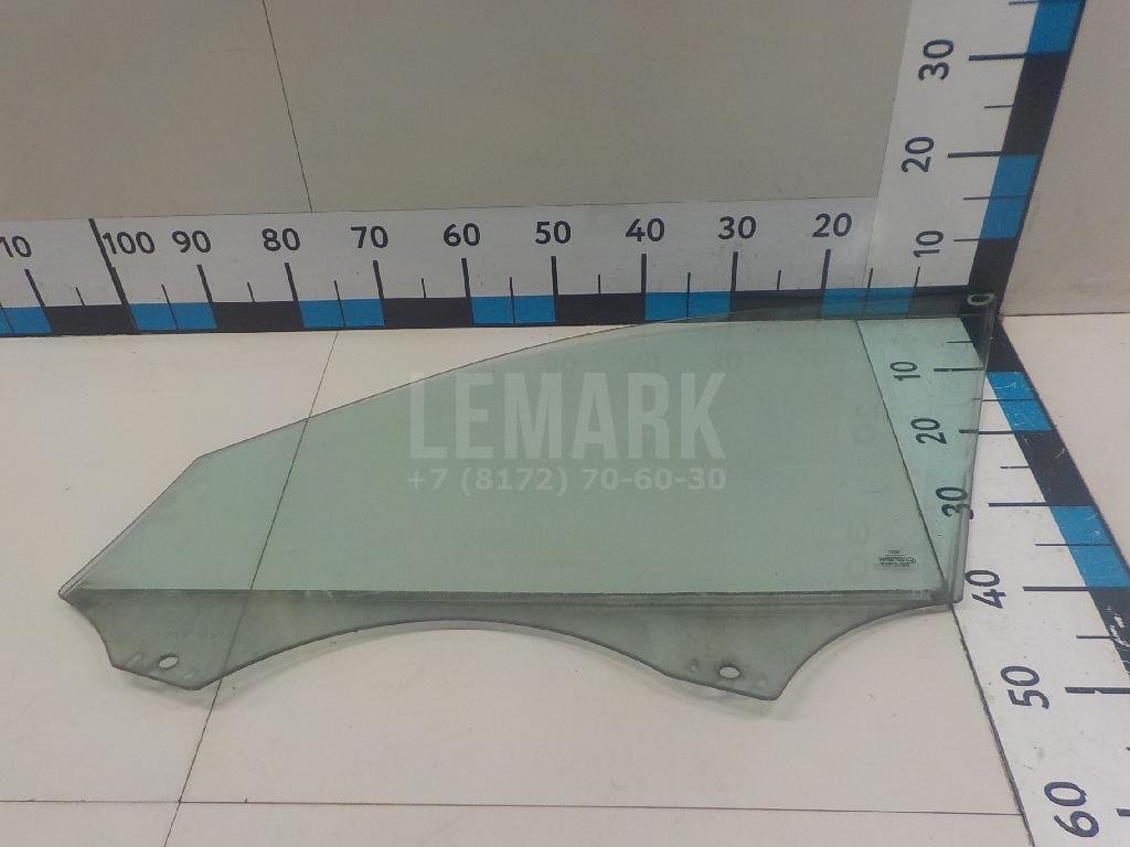 Стекло двери передней правой