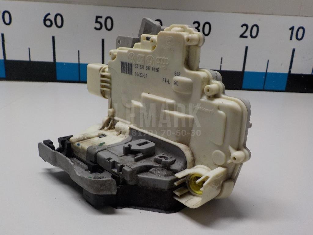 Замок двери передней левой