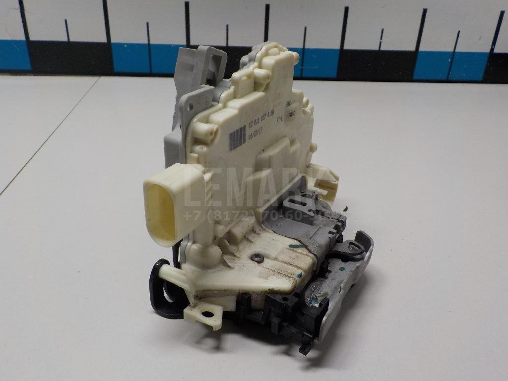 Замок двери передней левой