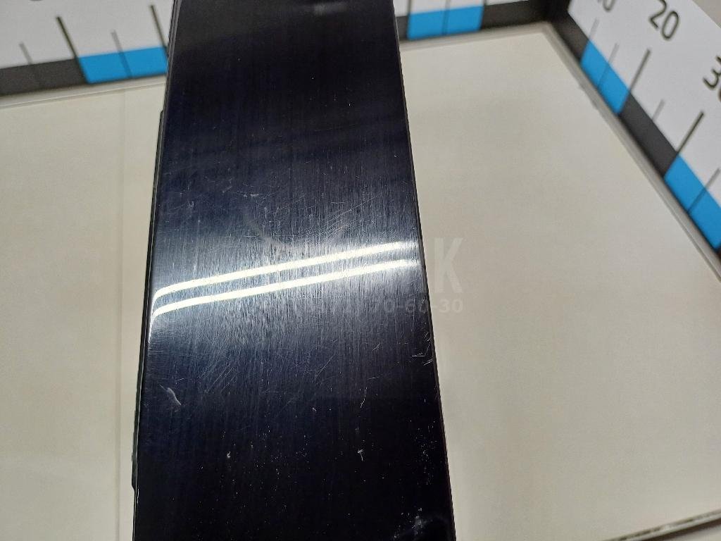 Накладка двери передней левой