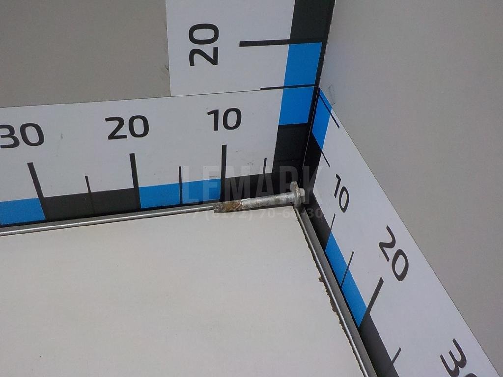 Болт развала задних колес