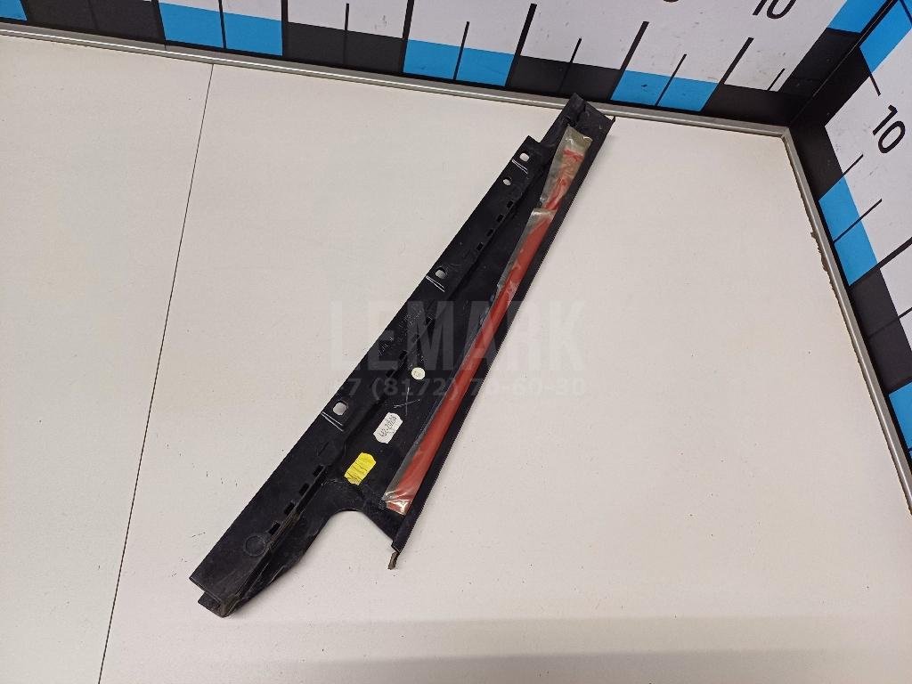 Накладка двери задней левой