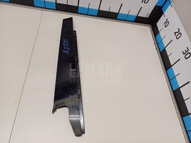 Накладка двери задней левой