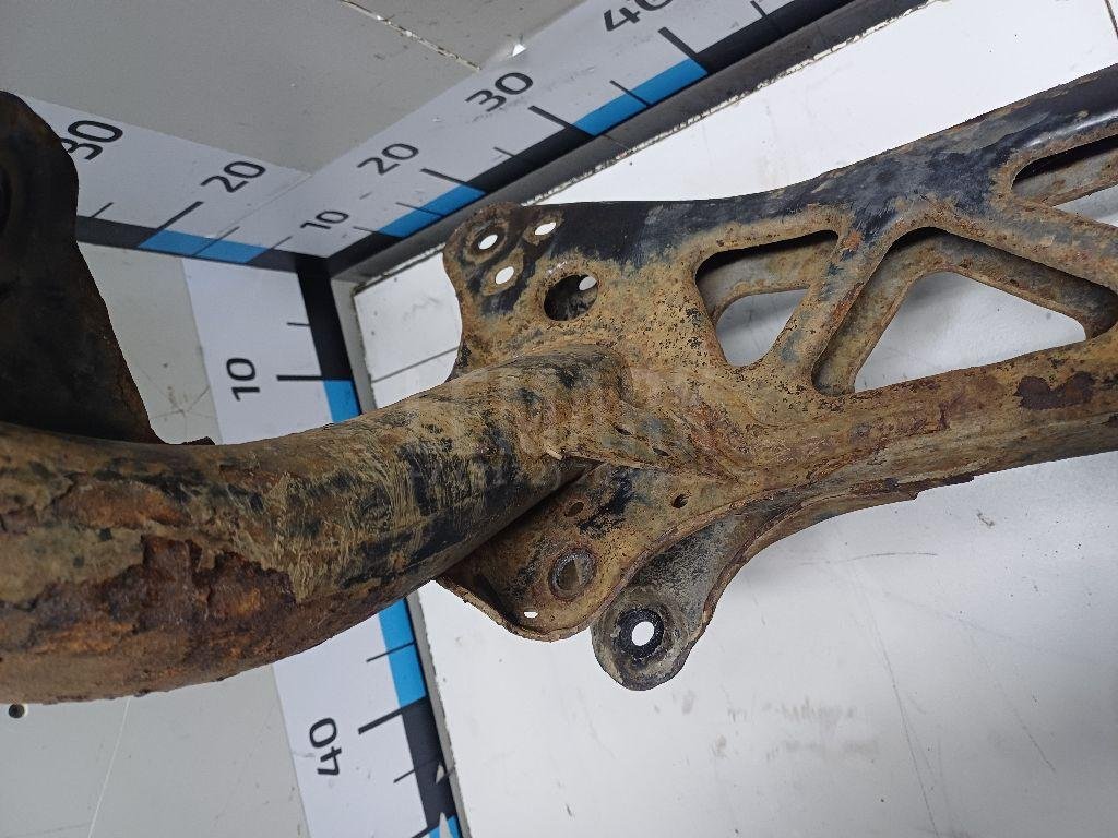 Балка задняя