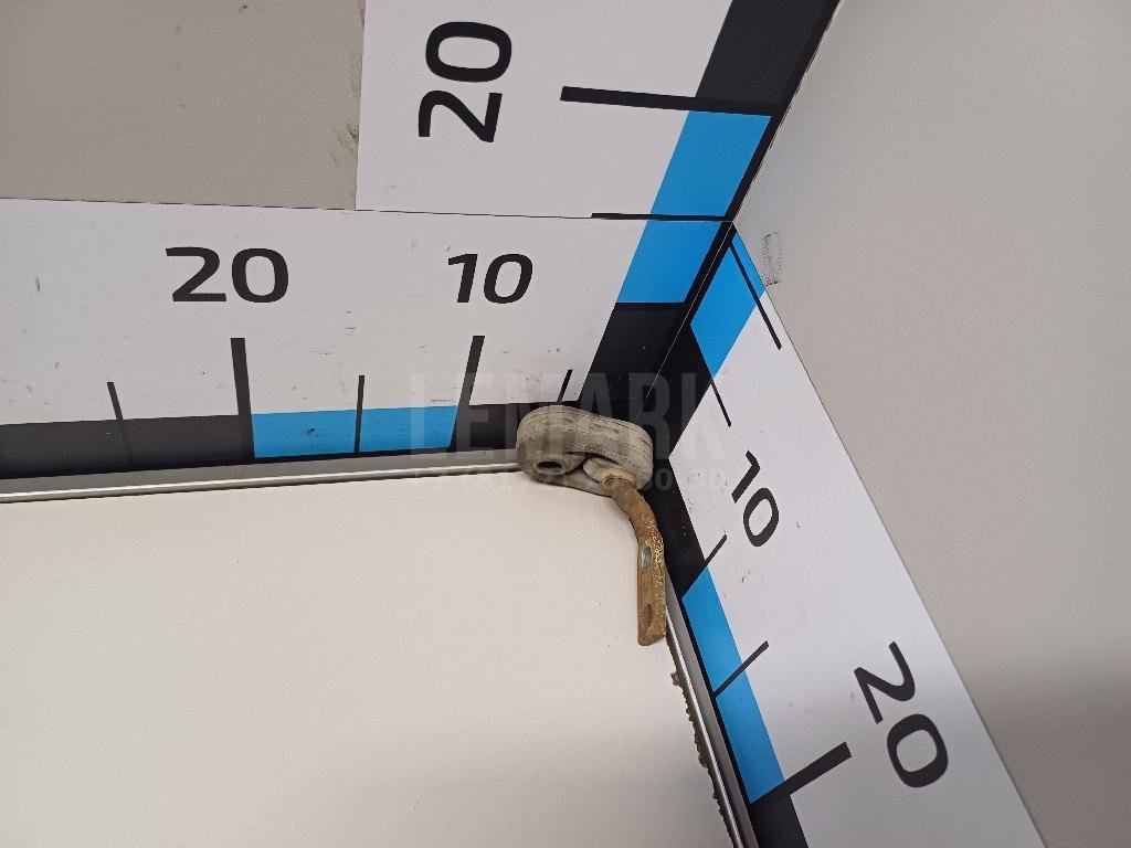 Кронштейн глушителя