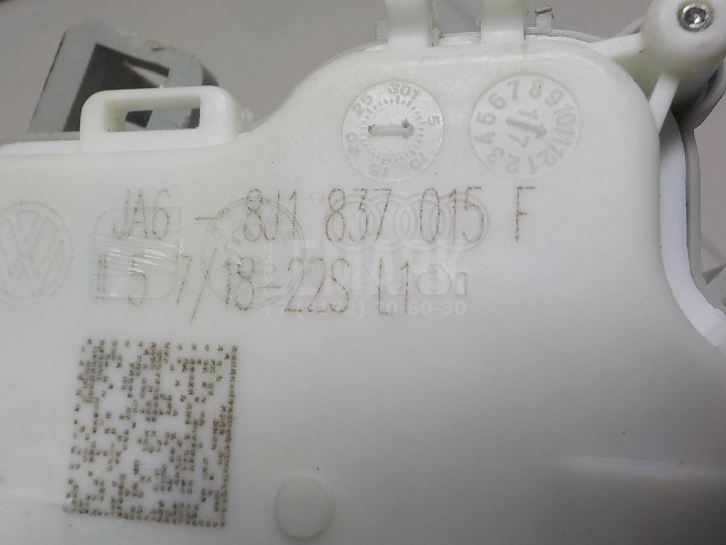 Замок двери передней левой