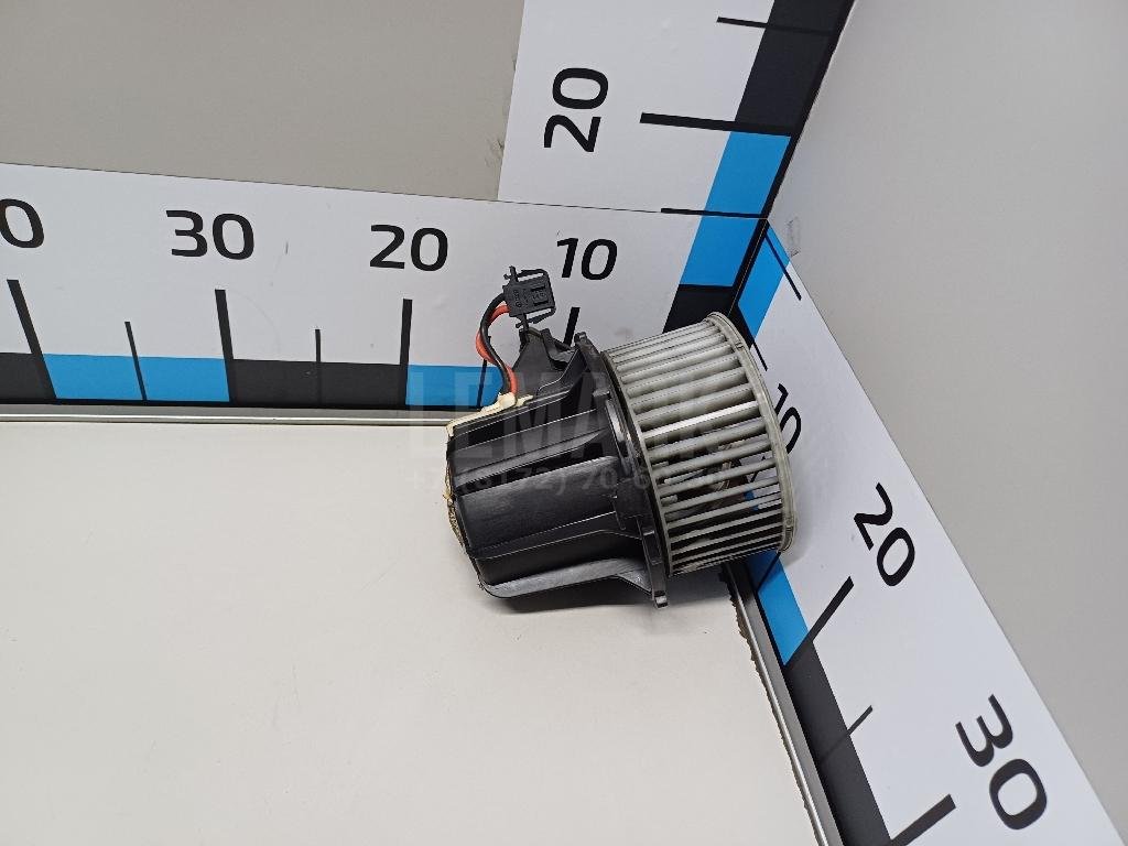 Моторчик отопителя