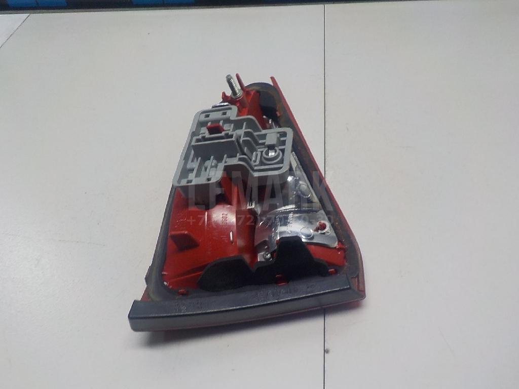 Фонарь задний внутренний правый