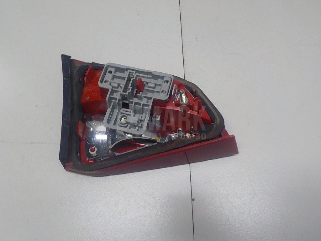Фонарь задний внутренний правый