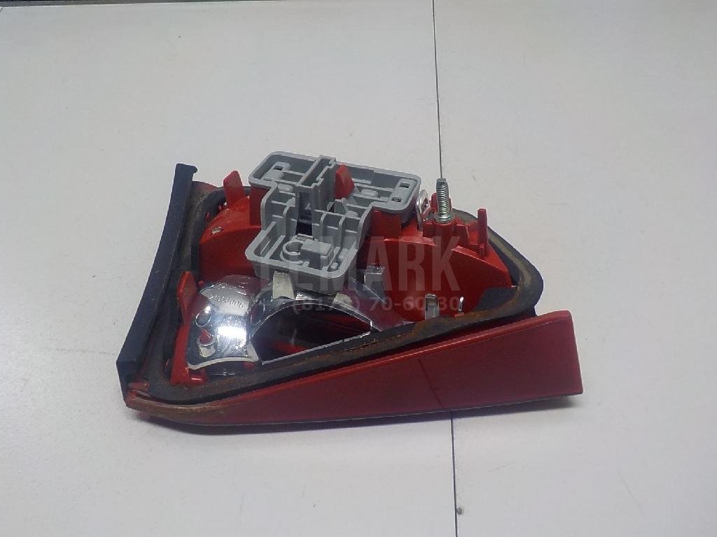 Фонарь задний внутренний правый