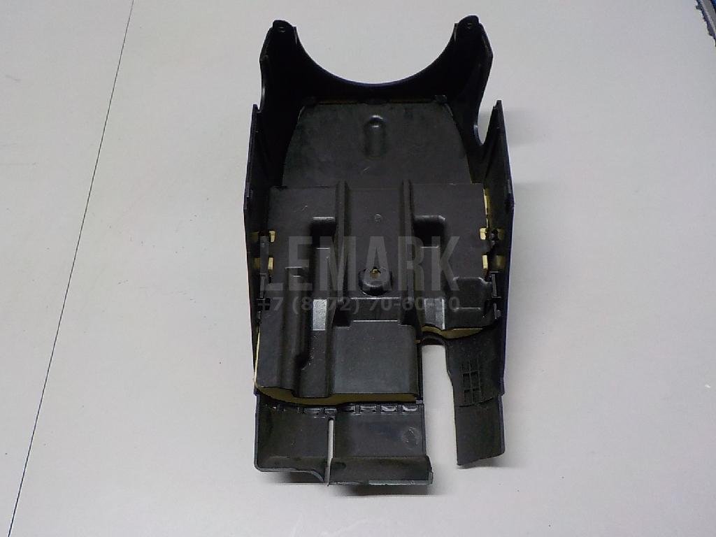 Кожух рулевой колонки нижний