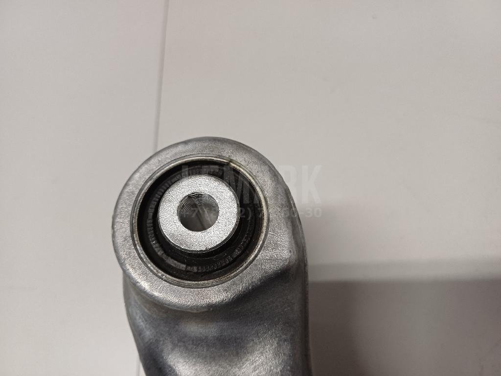 Рычаг задний верхний левый