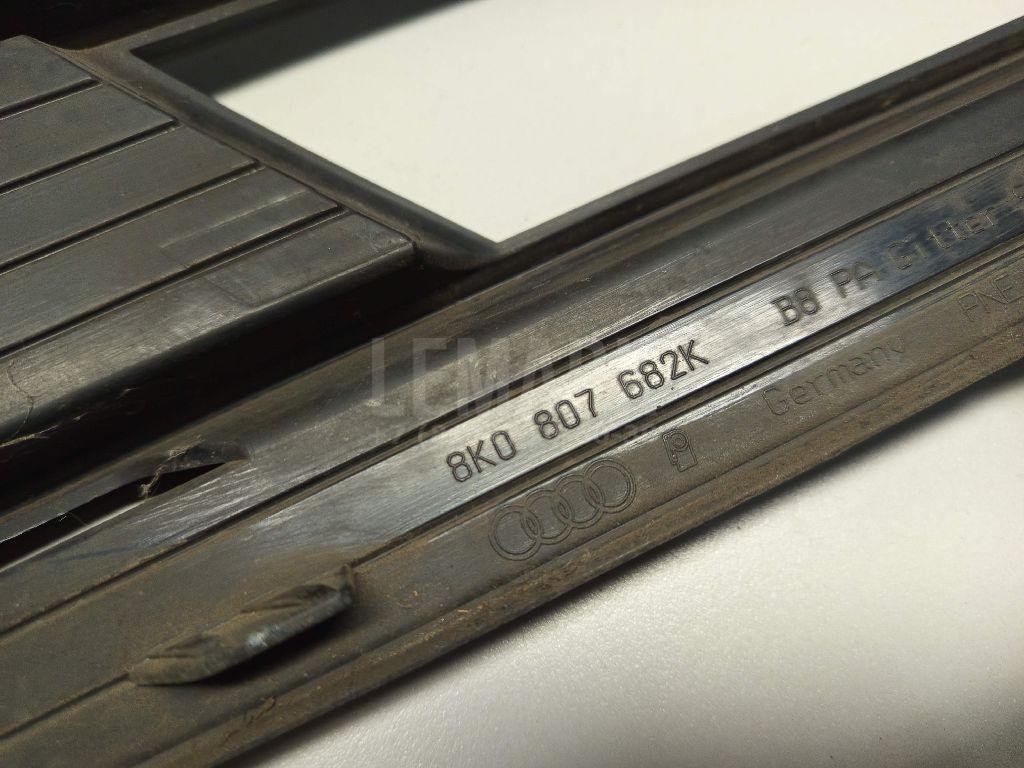 Решетка в бампер правая