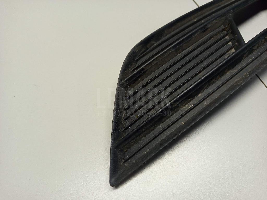 Решетка в бампер правая
