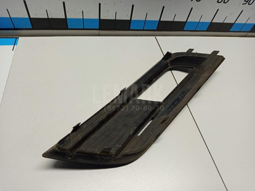 Решетка в бампер правая