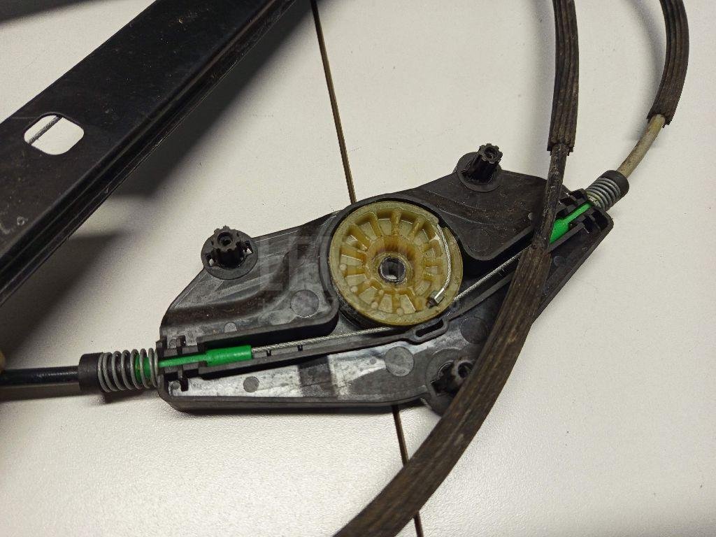 Стеклоподъемник электр. передний левый