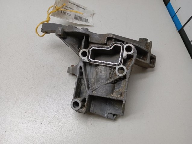 Кронштейн гидроусилителя