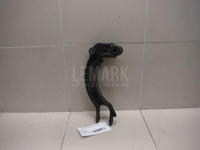 Кронштейн амортизатора правый