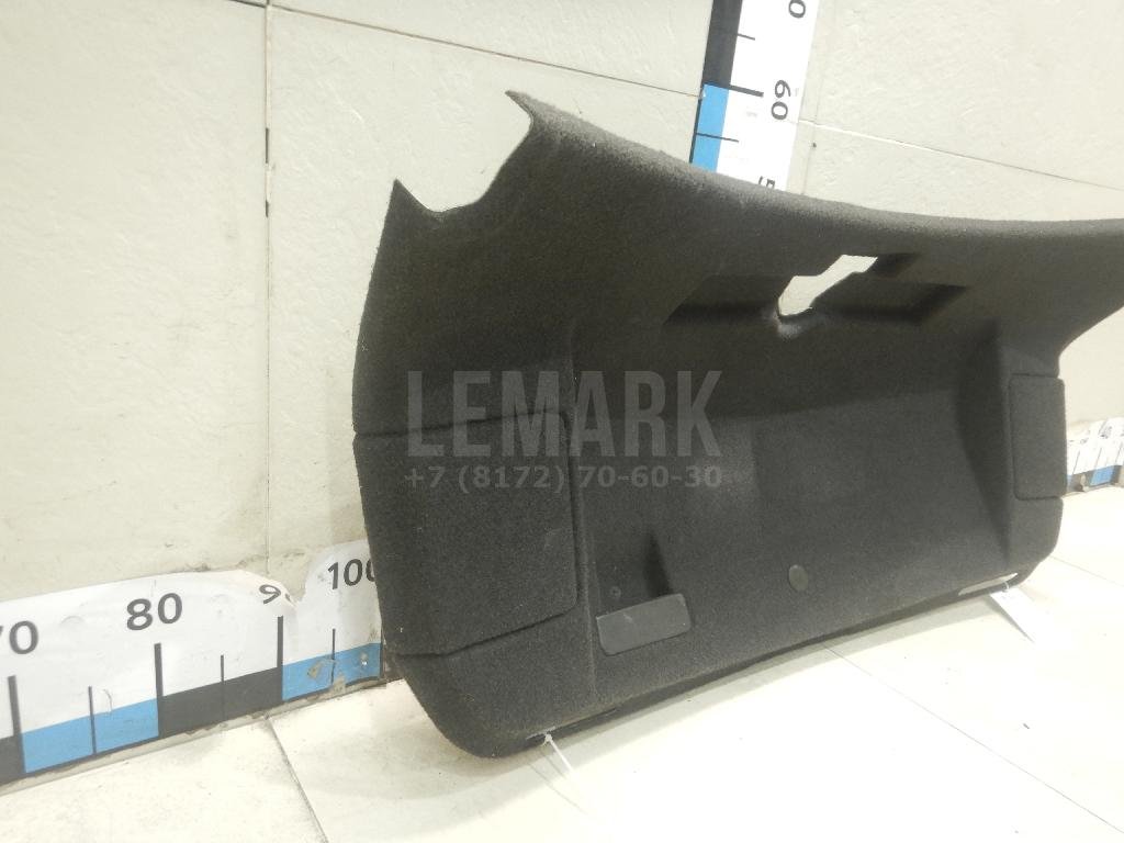 Обшивка крышки багажника