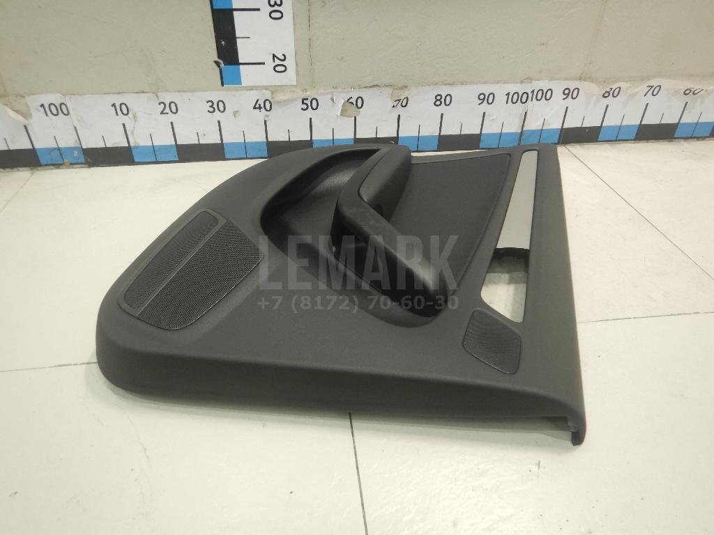 Обшивка двери задней левой