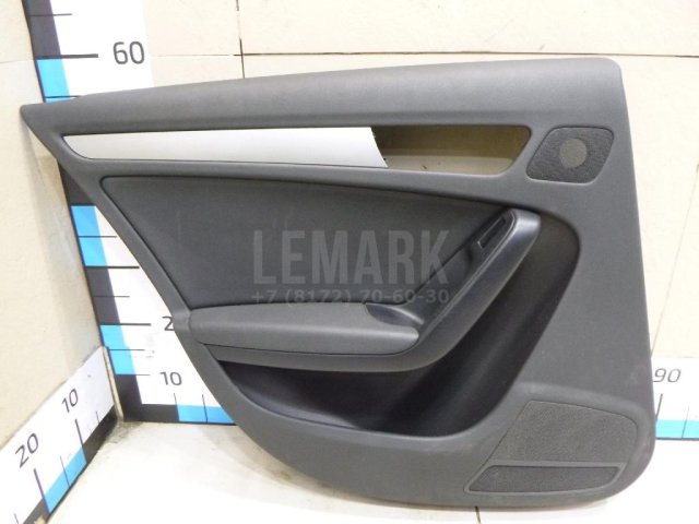 Обшивка двери задней левой