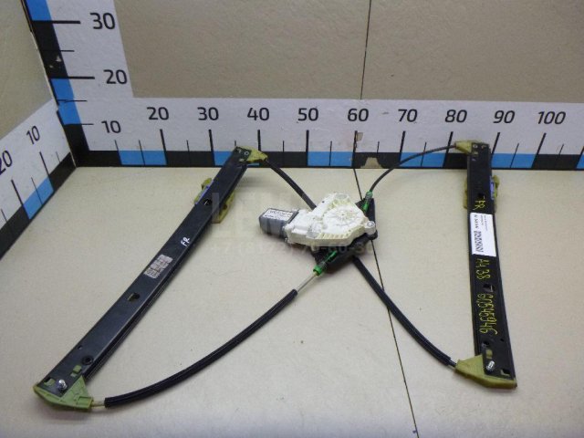 Стеклоподъемник электр. передний правый