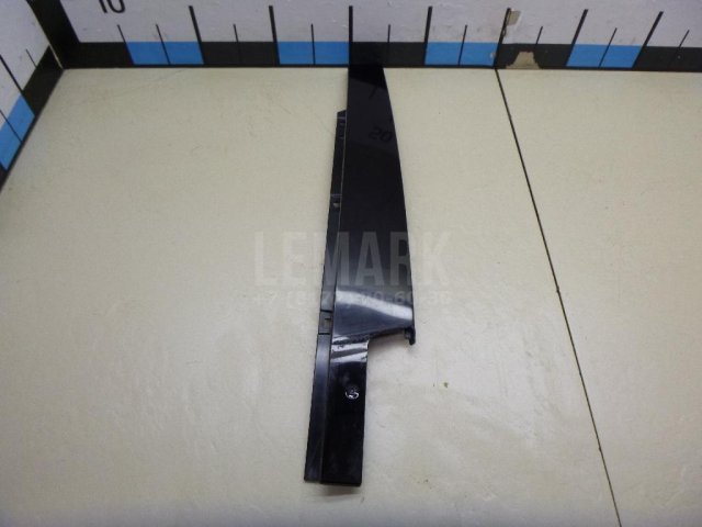 Накладка двери задней правой