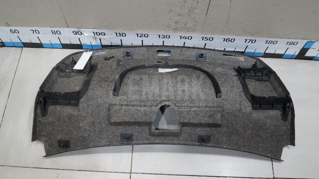 Обшивка крышки багажника