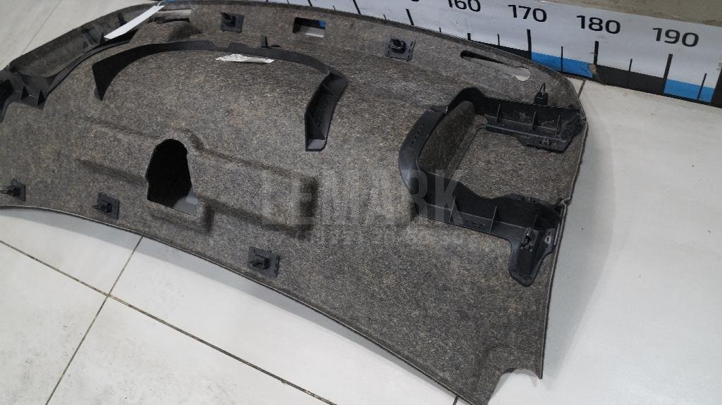 Обшивка крышки багажника