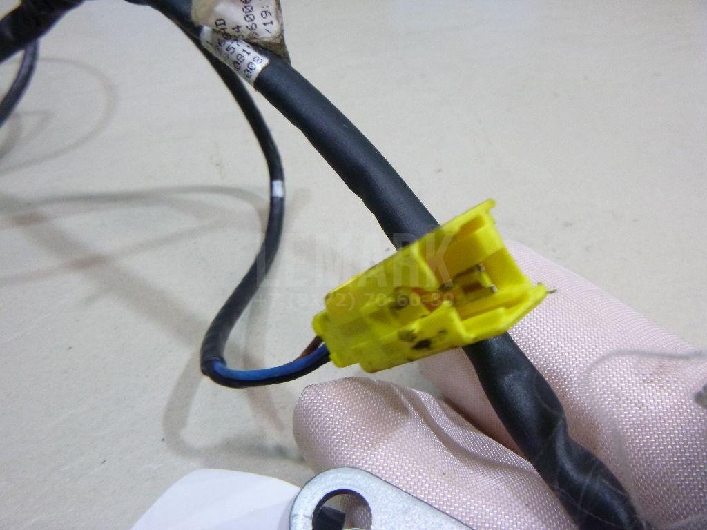 Подушка безопасности боковая (в сиденье)