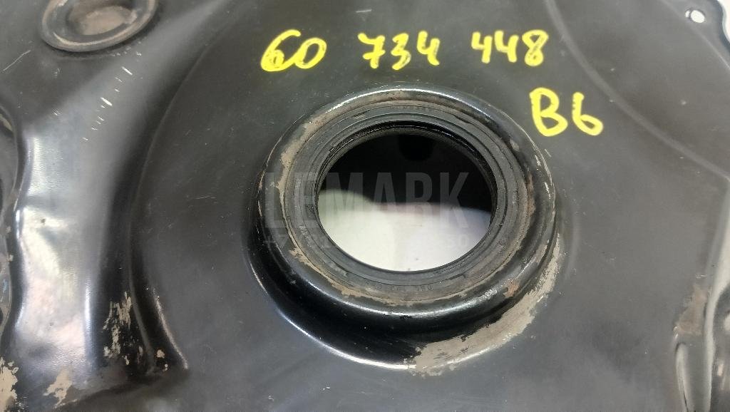 Крышка двигателя передняя