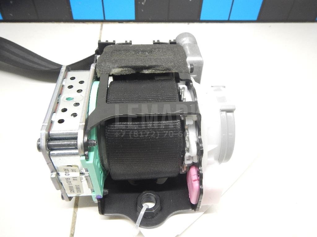 Ремень безопасности с пиропатроном