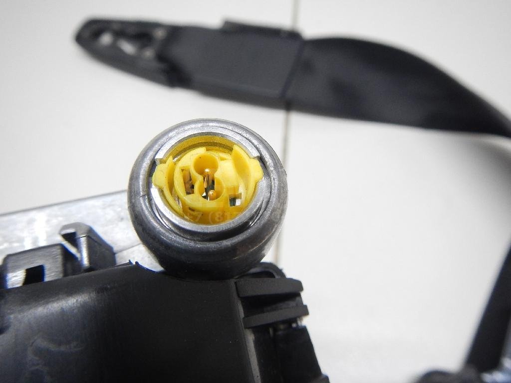 Ремень безопасности с пиропатроном